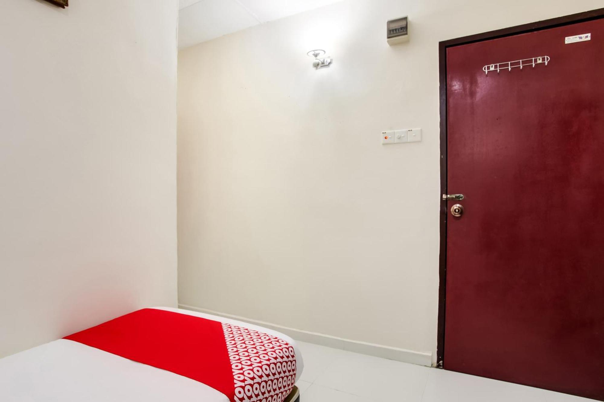 Super Oyo 89427 Kavanas Hotel Taiping Exteriör bild