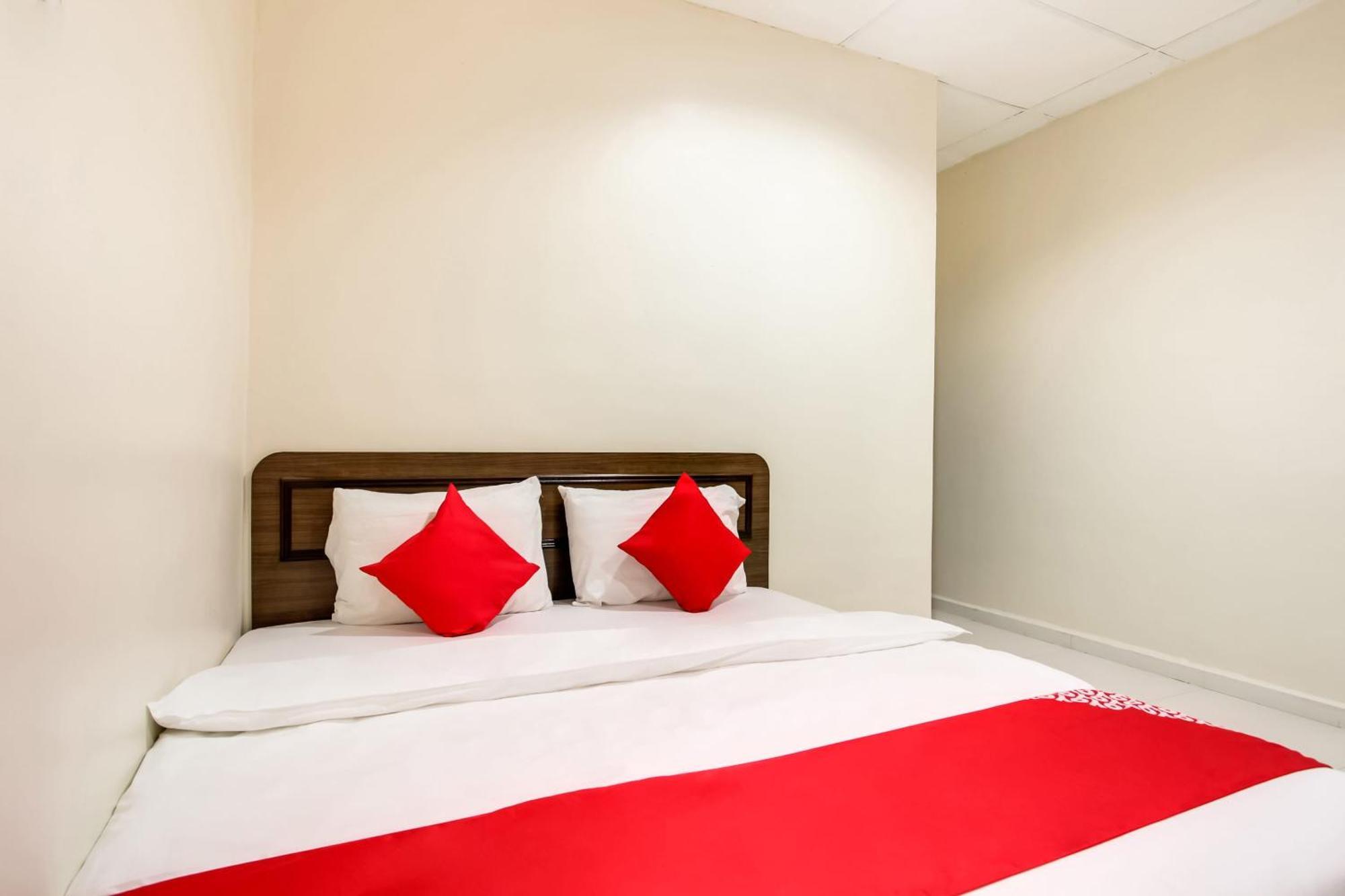 Super Oyo 89427 Kavanas Hotel Taiping Exteriör bild